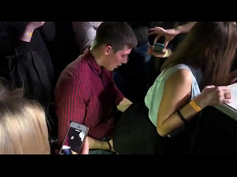 ❤️ ഒരു റഷ്യൻ നിശാക്ലബിൽ യഥാർത്ഥ ലൈംഗികത. 18 വയസ്സുള്ള റഷ്യൻ പെൺകുട്ടി മലദ്വാരത്തിലും യോനിയിലും ഒരു നിശാക്ലബ്ബിൽ ഭോഗിച്ചു ️ വേശ്യകൾ ഞങ്ങളിൽ ❌️❤